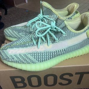 Yeezy 350 “yeezreel”